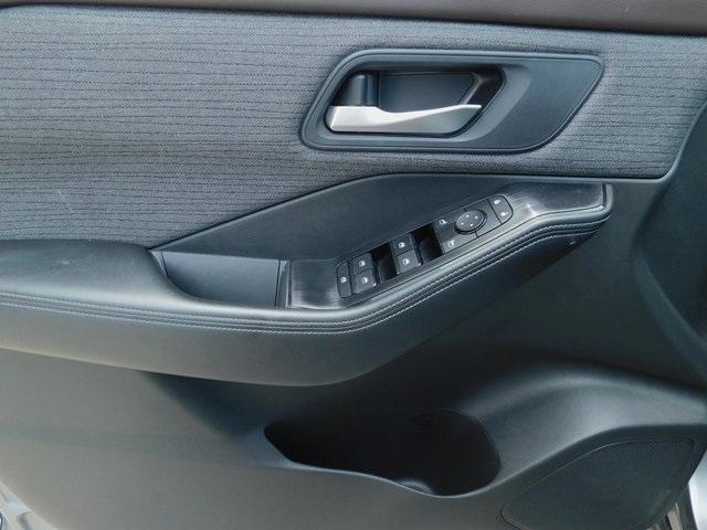 Photo of 2023 Gun Metallic Nissan Rogue
