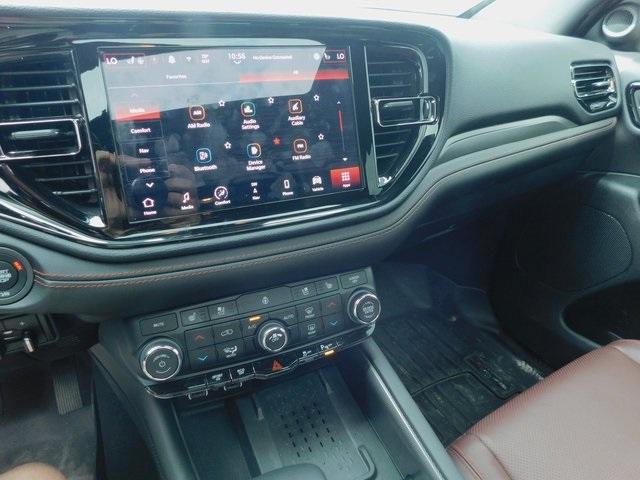 Photo of 2025 White Knuckle Clearcoat Dodge Durango