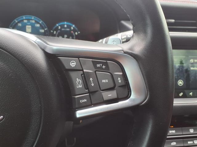 Photo of 2018 Santorini Black Metallic Jaguar XF