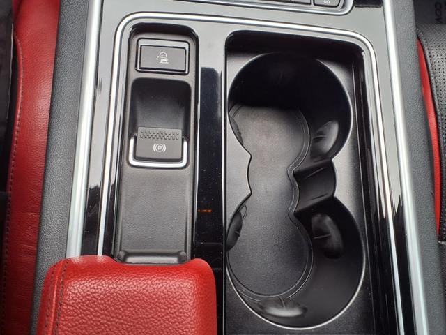 Photo of 2018 Santorini Black Metallic Jaguar XF