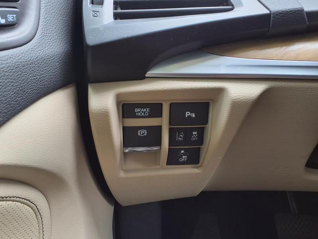 Photo of 2020 Majestic Black Pearl Acura MDX