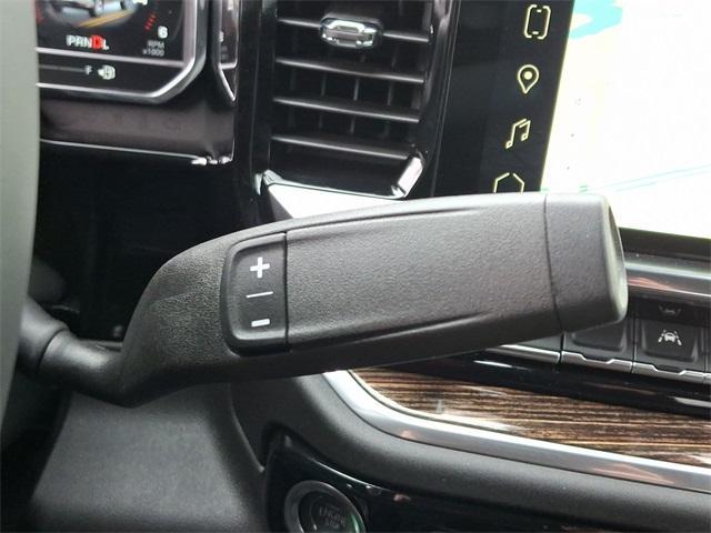 Photo of 2025 Summit White GMC Sierra 1500