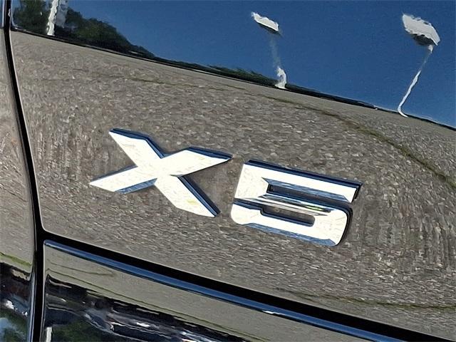 Photo of 2021 Black Sapphire Metallic BMW X5