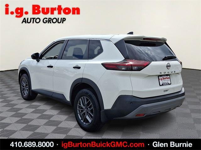 Photo of 2022 Glacier White Nissan Rogue