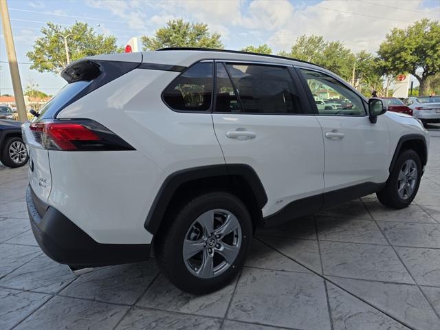Photo of 2025 Ice Toyota RAV4 Hybrid
