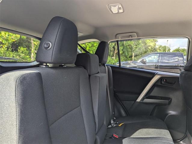 Photo of 2016 Super White Toyota RAV4