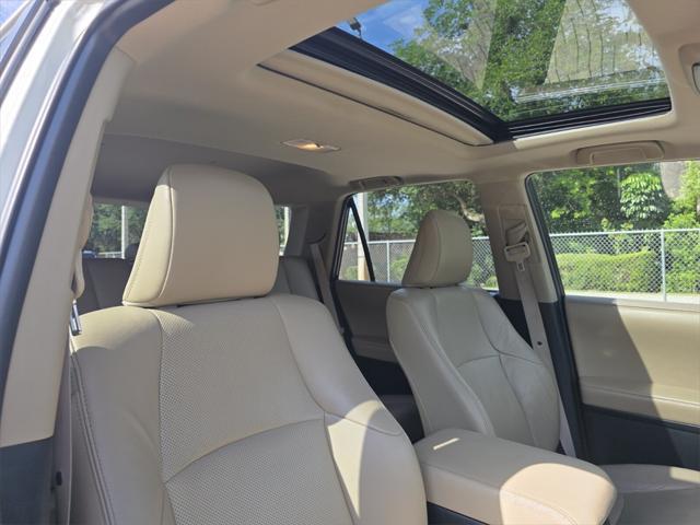 Photo of 2016 Blizzard Pearl Toyota 4Runner