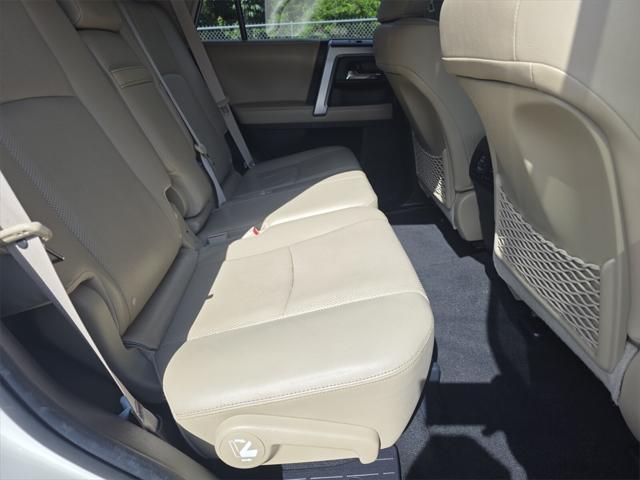 Photo of 2016 Blizzard Pearl Toyota 4Runner