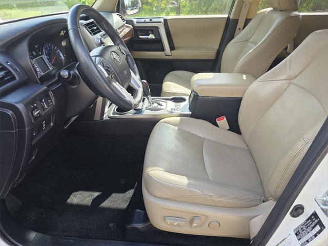 Photo of 2016 Blizzard Pearl Toyota 4Runner
