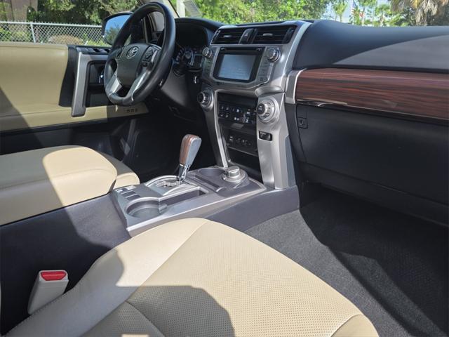 Photo of 2016 Blizzard Pearl Toyota 4Runner