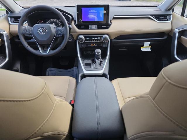 Photo of 2025 Wind Chill Prl Toyota RAV4