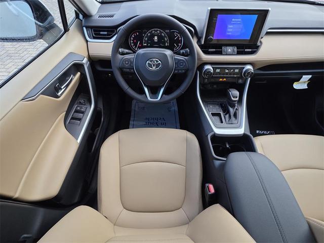Photo of 2025 Wind Chill Prl Toyota RAV4