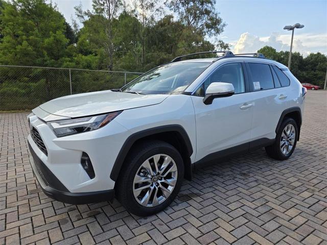 Photo of 2025 Wind Chill Prl Toyota RAV4