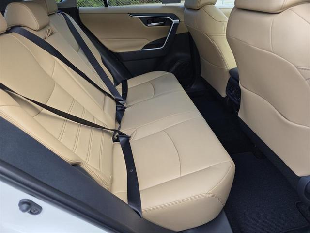 Photo of 2025 Wind Chill Prl Toyota RAV4