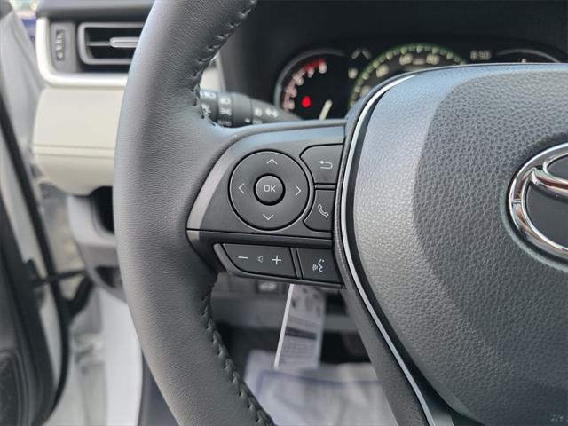 Photo of 2025 Wind Chill Prl Toyota RAV4