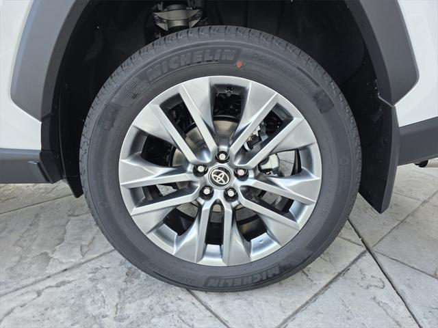 Photo of 2025 Wind Chill Prl Toyota RAV4