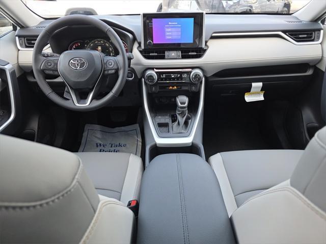 Photo of 2025 Wind Chill Prl Toyota RAV4