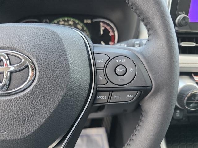 Photo of 2025 Wind Chill Prl Toyota RAV4