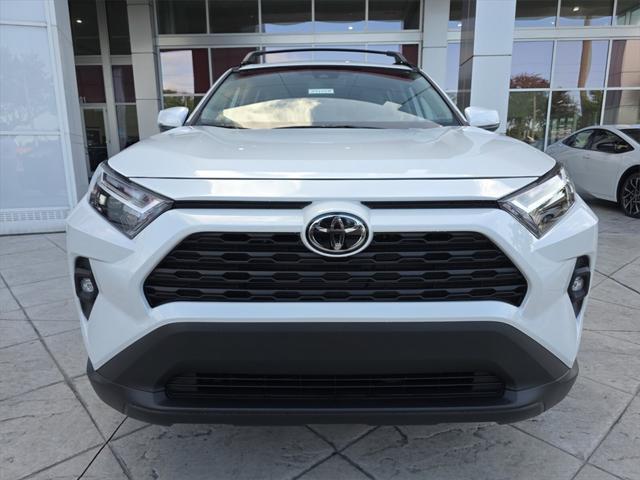 Photo of 2025 Wind Chill Prl Toyota RAV4