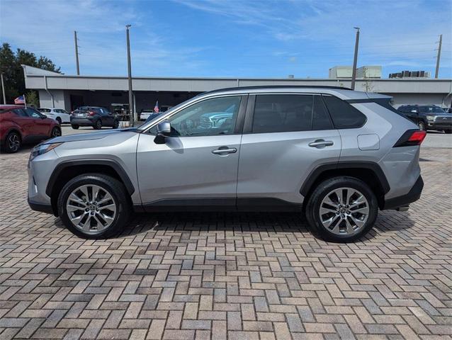 Photo of 2022 Silver Sky Metallic Toyota RAV4