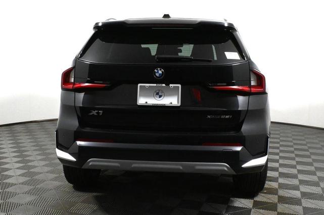 Photo of 2025 Black Sapphire Metallic BMW X1