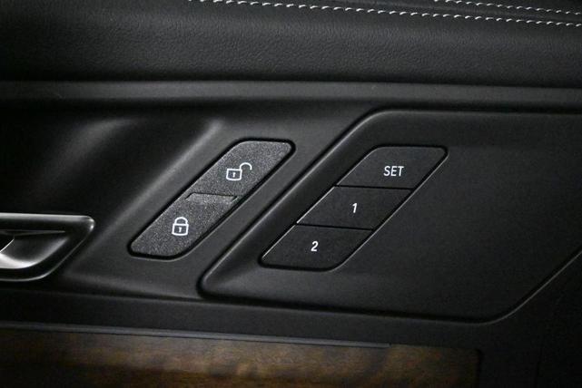 Photo of 2025 Black Sapphire Metallic BMW X1