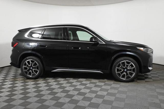 Photo of 2025 Black Sapphire Metallic BMW X1