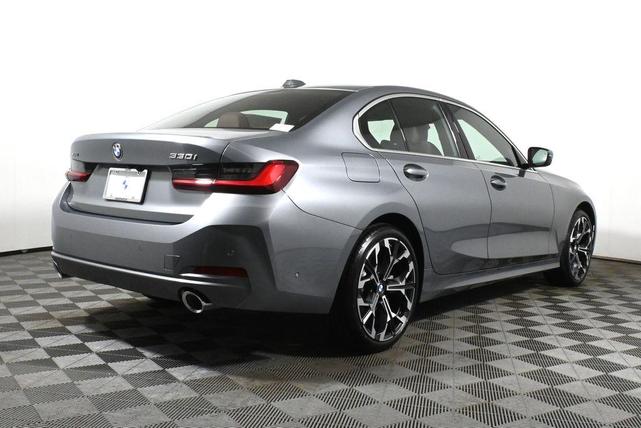 Photo of 2025 Gray Metallic BMW 330