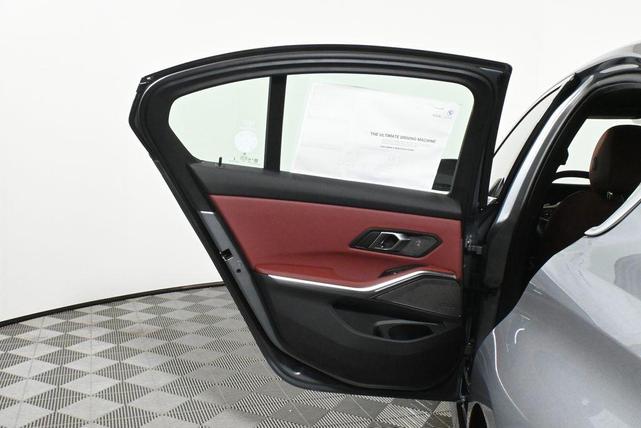Photo of 2025 Gray Metallic BMW 330