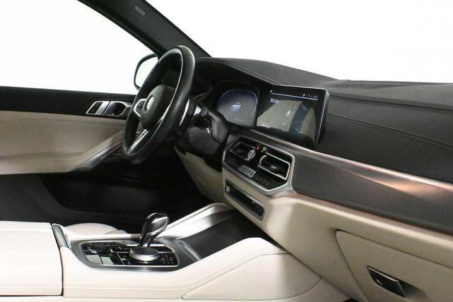 Photo of 2023 Alpine White BMW X6