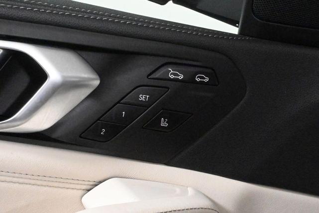 Photo of 2023 Alpine White BMW X6