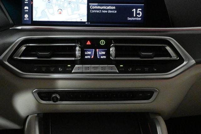 Photo of 2023 Alpine White BMW X6