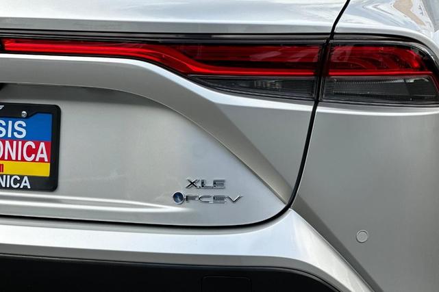 Photo of 2024 Elemental Silver Metallic Toyota Mirai
