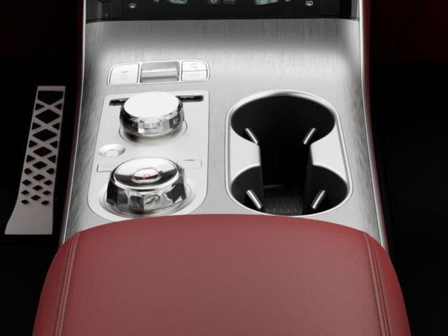 Photo of 2026 Makalu Gray Genesis GV70
