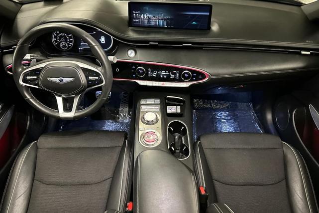 Photo of 2022 Vik Black Genesis GV70