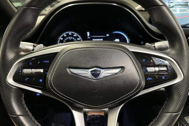 Photo of 2022 Vik Black Genesis GV70
