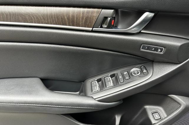Photo of 2022 Gray Honda Accord