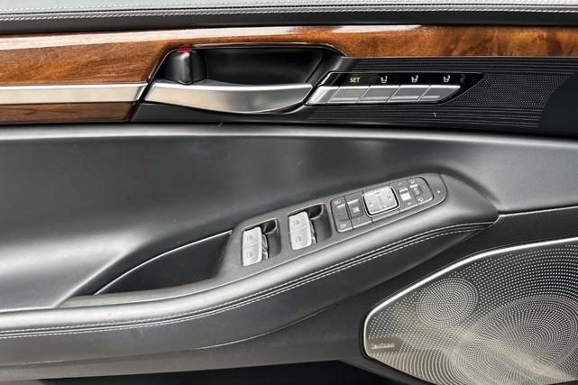 Photo of 2019 San Simeon Gray Genesis G90