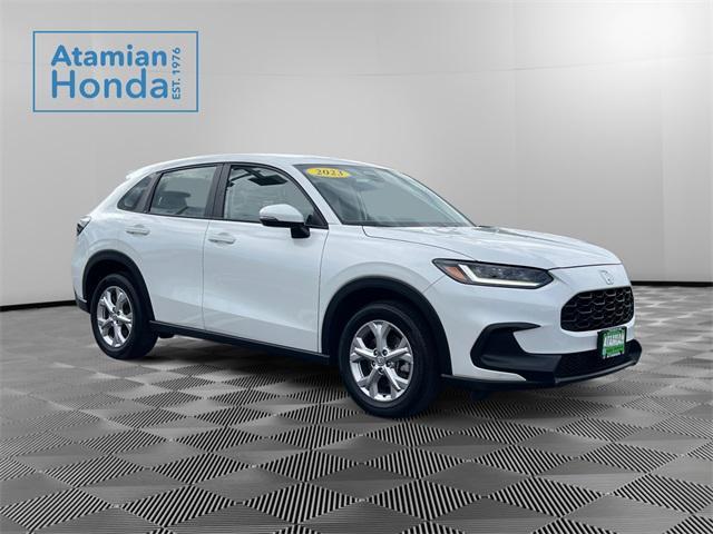 Photo of 2023 Platinum White Pearl Honda HR-V