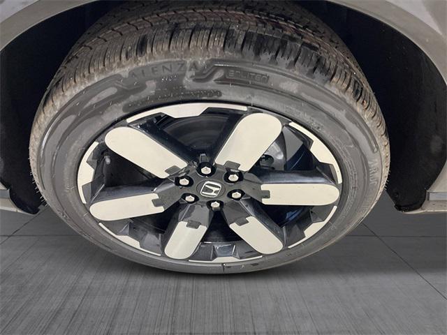 Photo of 2025 Snowfall Pearl Honda Prologue