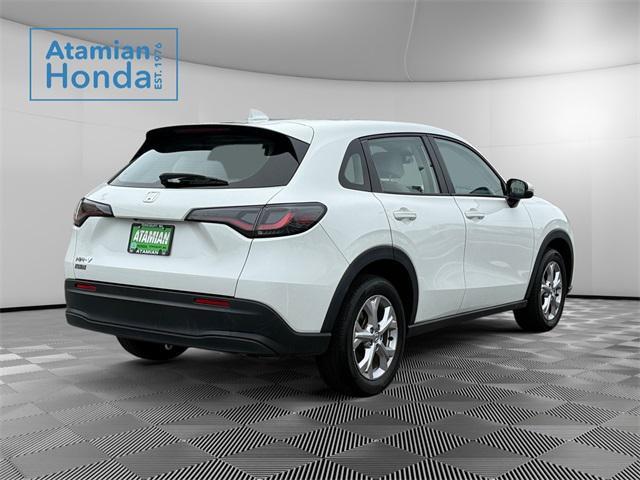 Photo of 2023 Platinum White Pearl Honda HR-V