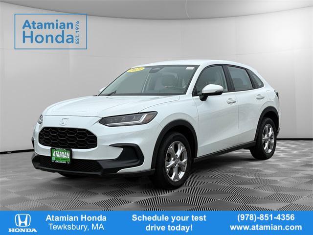 Photo of 2023 Platinum White Pearl Honda HR-V