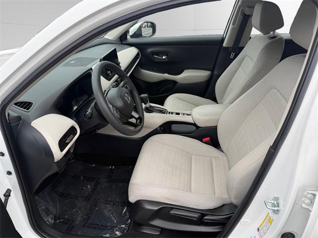Photo of 2023 Platinum White Pearl Honda HR-V