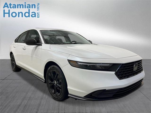 Photo of 2025 Platinum White Pearl Honda Accord