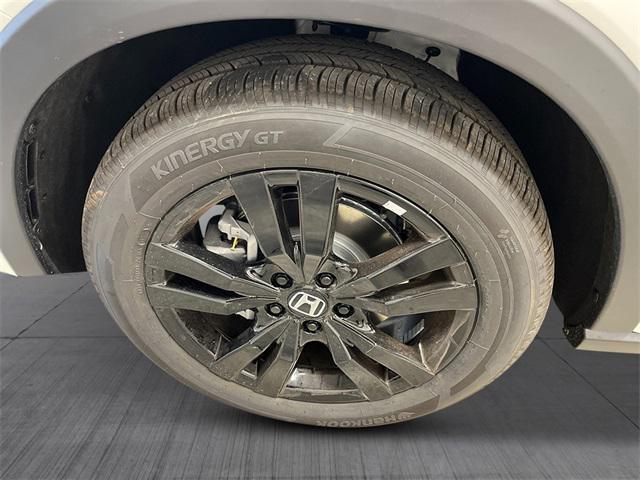 Photo of 2026 Platinum White Pearl Honda HR-V