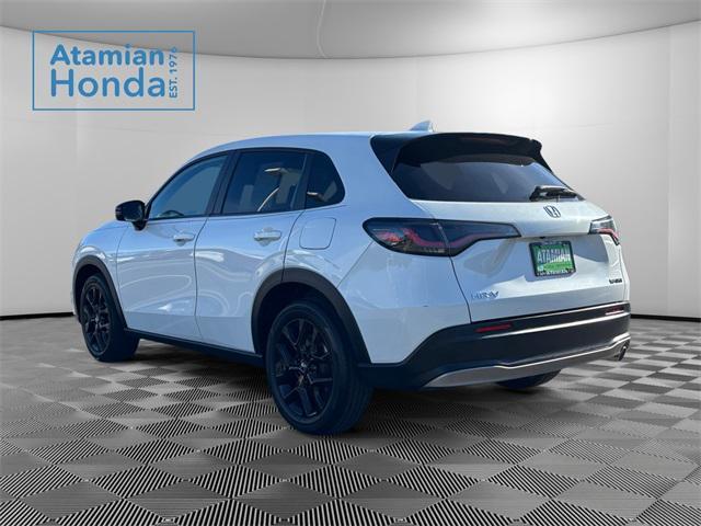 Photo of 2023 Platinum White Pearl Honda HR-V