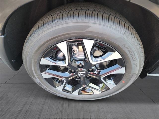 Photo of 2026 Nordic Forest Pearl Honda HR-V
