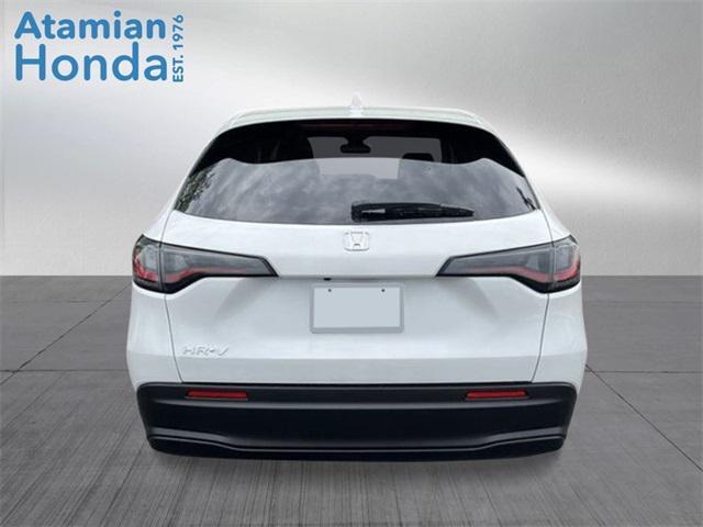 Photo of 2026 Platinum White Pearl Honda HR-V