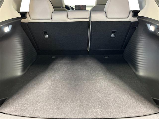 Photo of 2026 Platinum White Pearl Honda HR-V