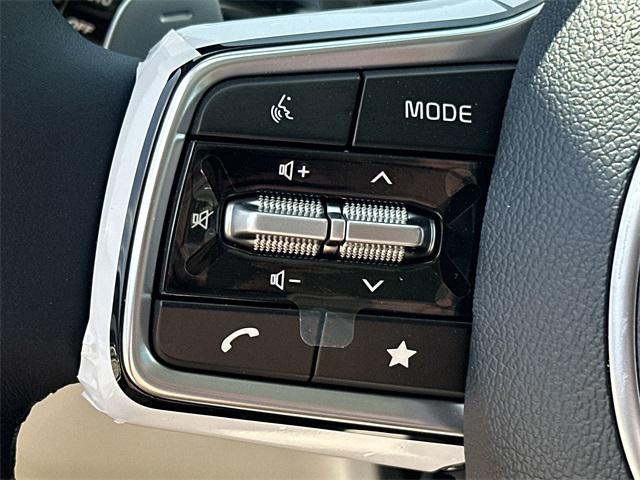 Photo of 2026 Snow White Pearl Kia Carnival Hybrid